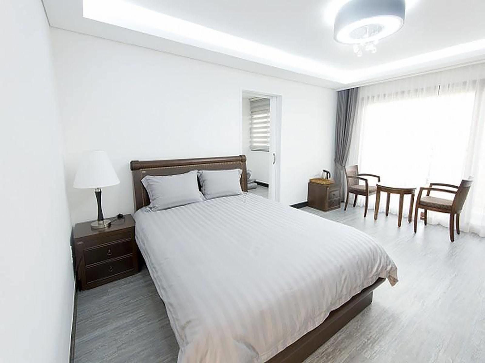 The Seri Resort Seogwipo-stad Buitenkant foto