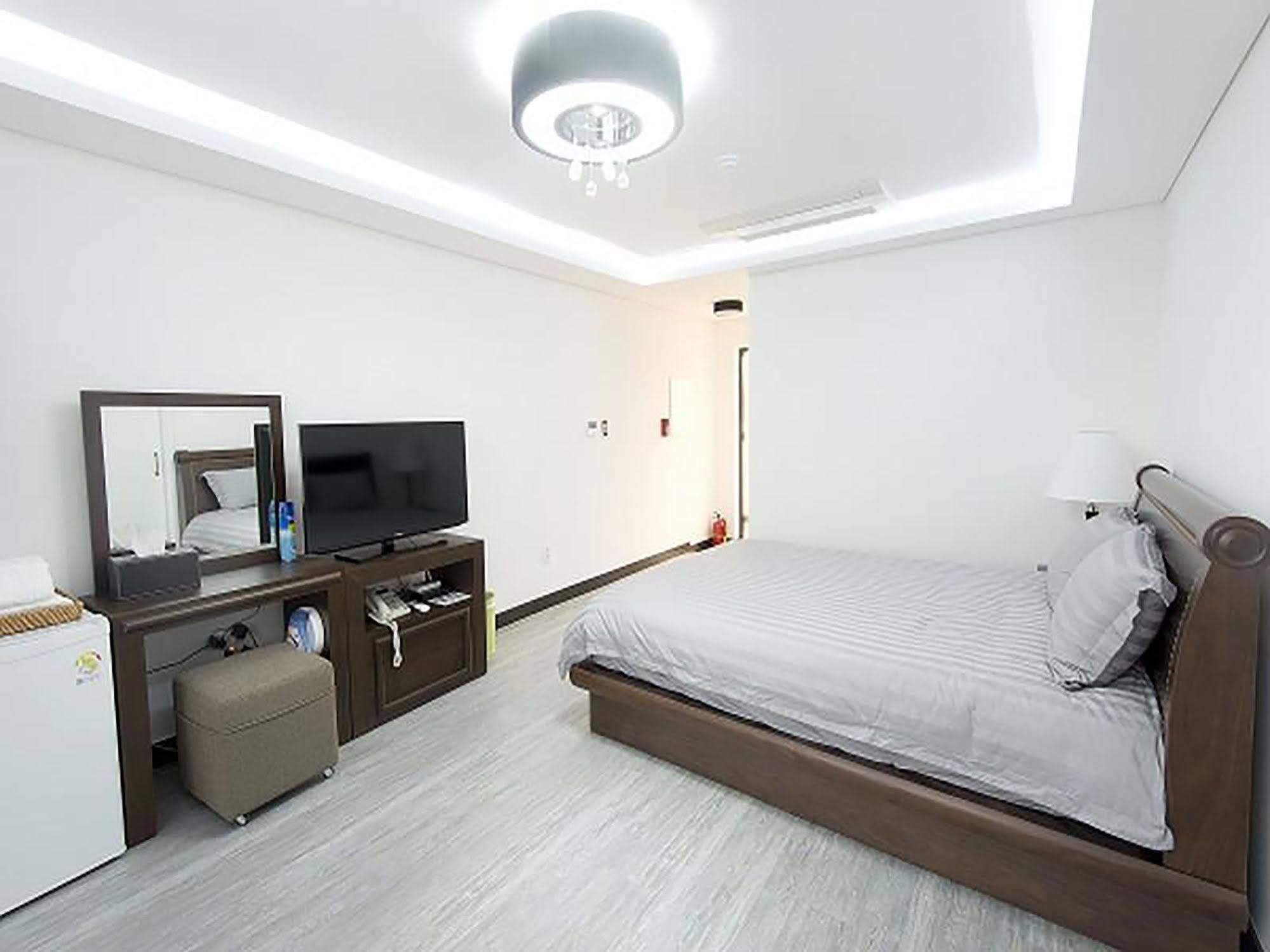 The Seri Resort Seogwipo-stad Buitenkant foto