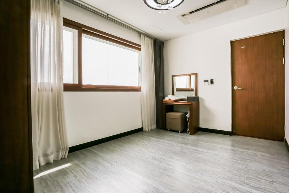 The Seri Resort Seogwipo-stad Buitenkant foto